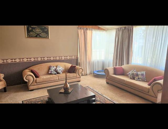 4 BEDROOM HOUSE FOR SALE IN KENSINGTON